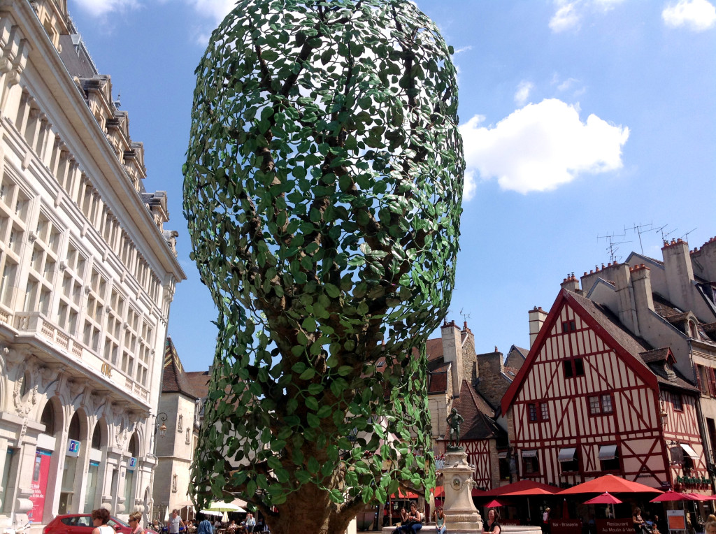 Semper Virens, par Gloria Friedmann. © Jondi